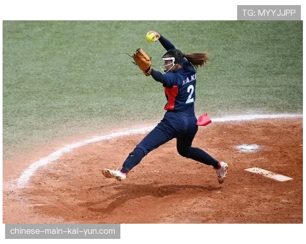 运动防护品牌推出专为女子垒球运动员设计的防护面具